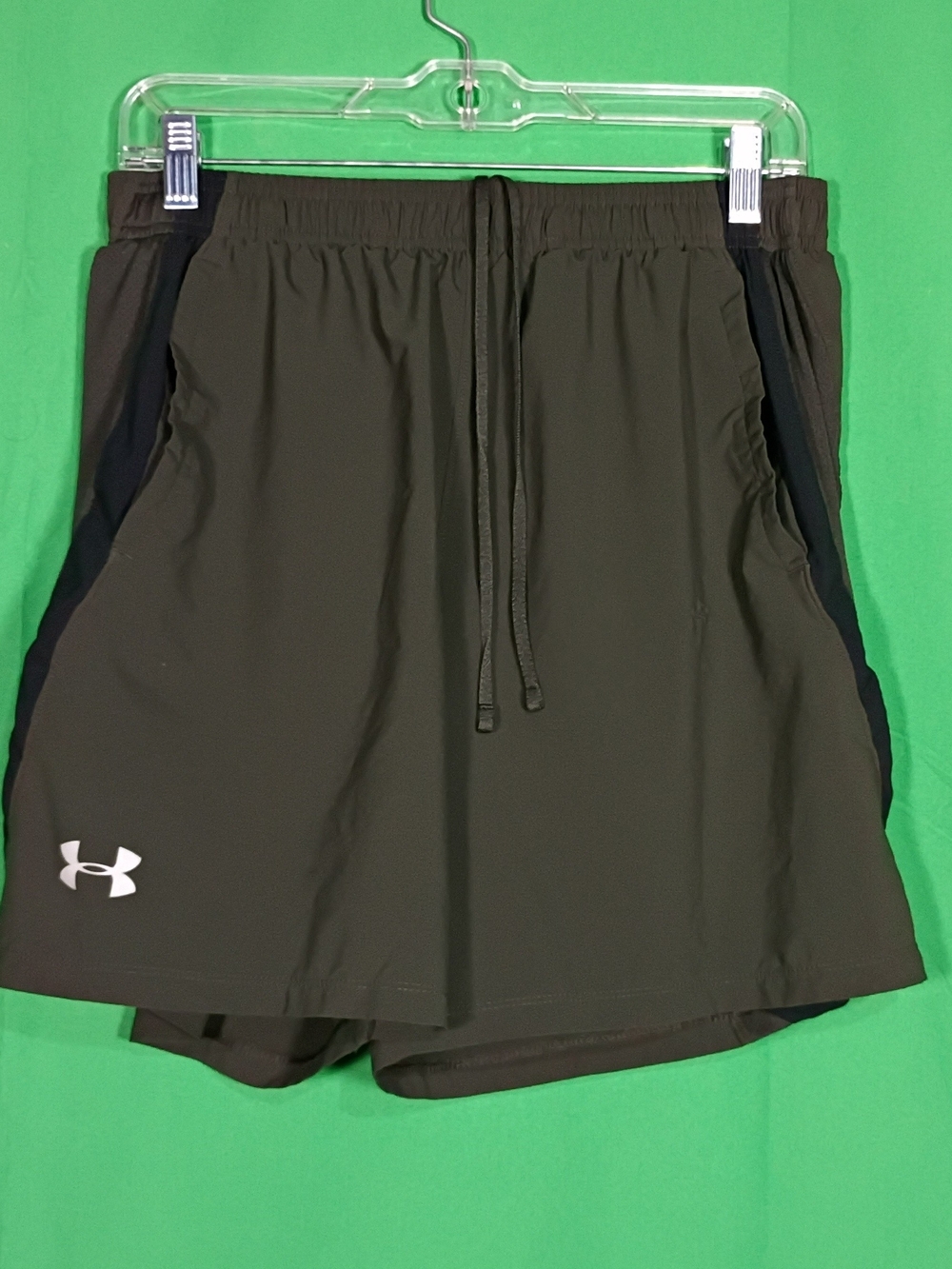 Under Armour Mens Sz L Green Fitted Swim Trunks Mesh Lined Heat Gear Inseam 1/6